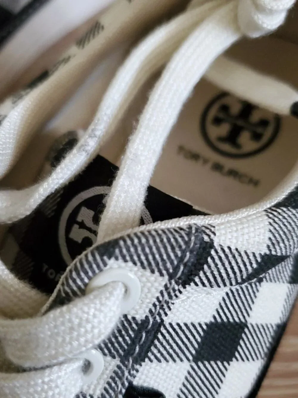 Tory Burch Classic Court Lace Up Black Gingham Canvas Sneaker Size 6